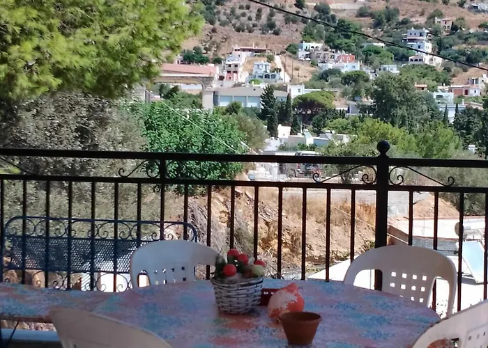 Апартаменты Cleios And Studios, Kalymnos 85200